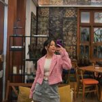 Adhisty Zara Instagram - kalo ke @riau_20 wajib pesen 🍕 4 🧀 ya!