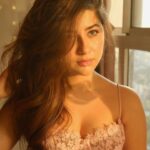Aditi Bhatia Instagram – will you believe if i tell you these pics are clicked by my househelp 🎀