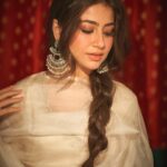 Aditi Bhatia Instagram - Apne upar itna bharosa rakho ki joh bhi tumhe khoyjaye yakinan royjaye 📝🤍 major throwback! 🫶🏻 a look @rohanshrestha helped bring to life which held such a special place in my heart ✨ Make up by @makeupbyriddhima Styled by @sheefajgilani Hair by @swapnilkashid_