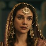 Aditi Rao Hydari Instagram – Only calling her Bibbo from today kyunki jaan toh inhe dekhte hi chali gayi 🥰✨💎

Heeramandi: The Diamond Bazaar, now streaming only on Netflix!