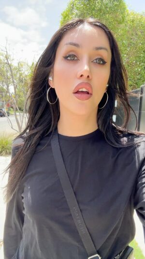 Adore Delano Instagram - just about to pass out from heatstroke