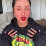 Adore Delano Instagram - Silly little Monday LIVE 🤫