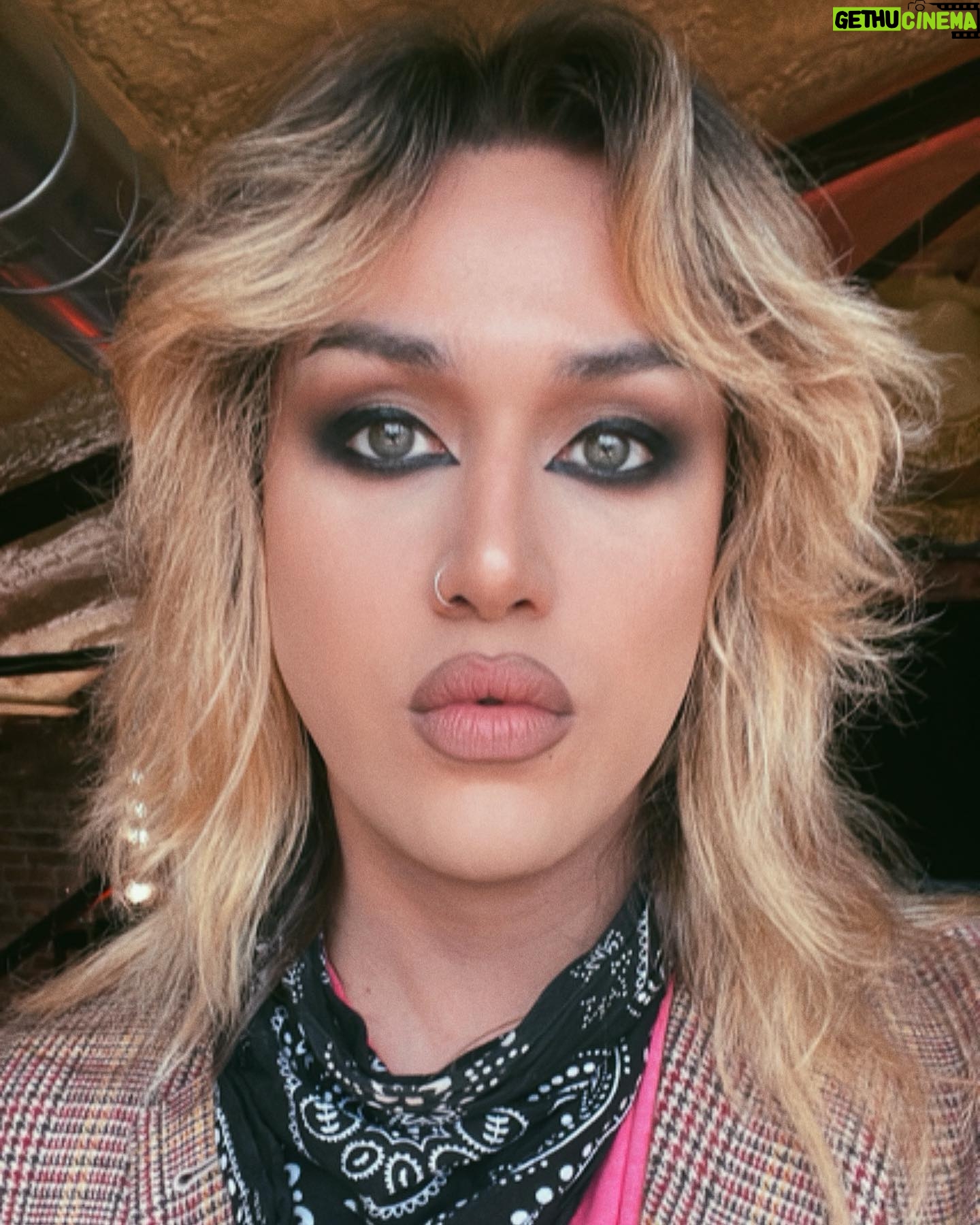 Adore Delano Instagram - business woman special b4 lashes