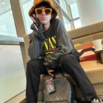 Adore Delano Instagram - 🛫 smile now fly later