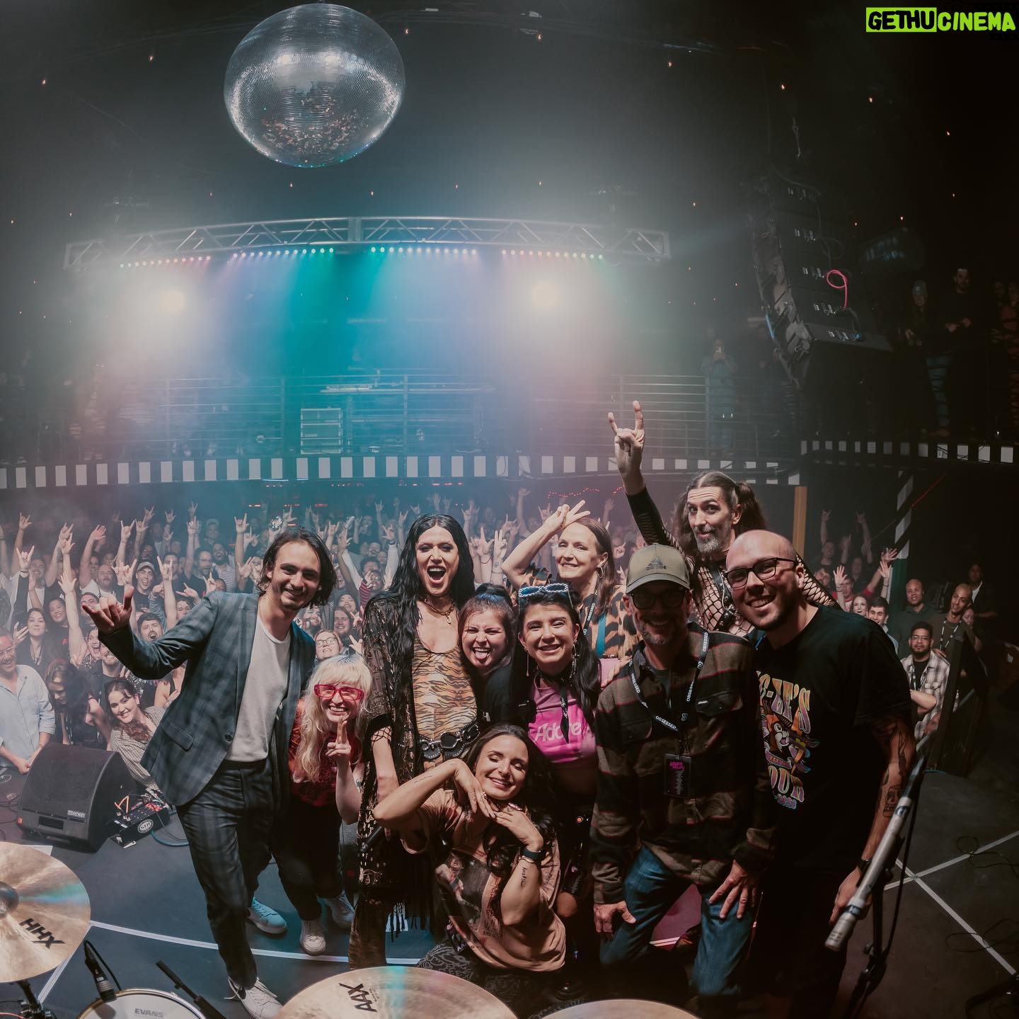 Adore Delano Instagram - From the connections I made on this tour to all the work they put in each night.. I am big grateful with a full heart & can truly say I made some lifelong homies. I love you guys to the moon & back. THANK YOU for absolutely killing it every night! π€ππ€ππ€ #rockshow β‘οΈTill next time my loves π€πΌ