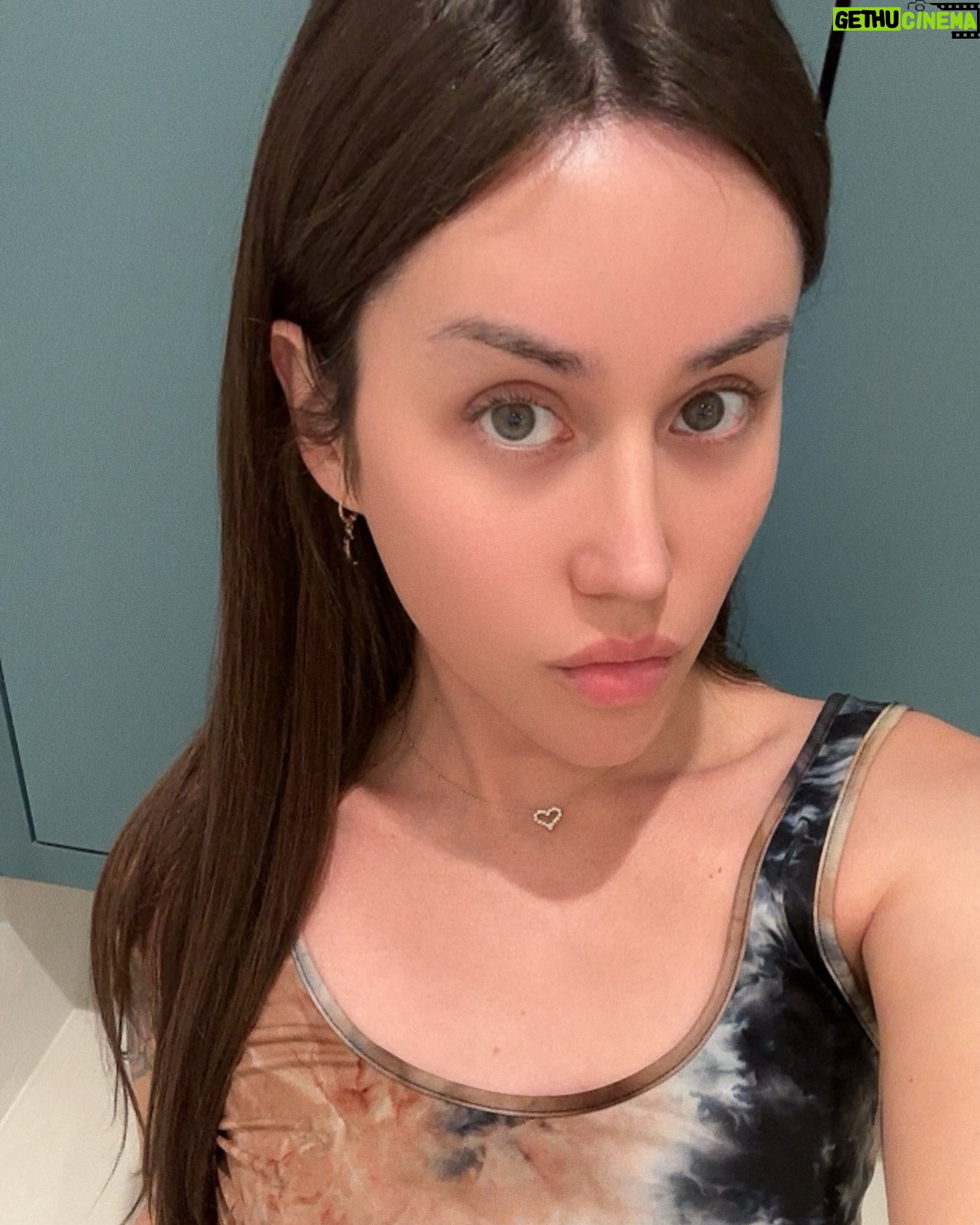 Adore Delano Instagram - Before bed MySpace angles 🤳