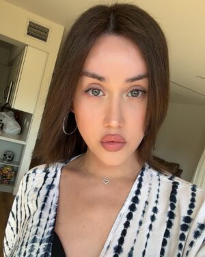 Adore Delano Instagram - Happy Saturday!