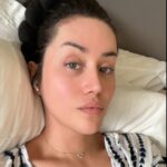 Adore Delano Instagram - IT’S A NO MAKEUP FRIDAY FOR ME ☀️ Today I went for a walk in the sun and laid out afterwards to soak in all the rays. I always feel recharged when I allow the sun to kiss my skin. Pretty Girl Spring is approaching! 🌷