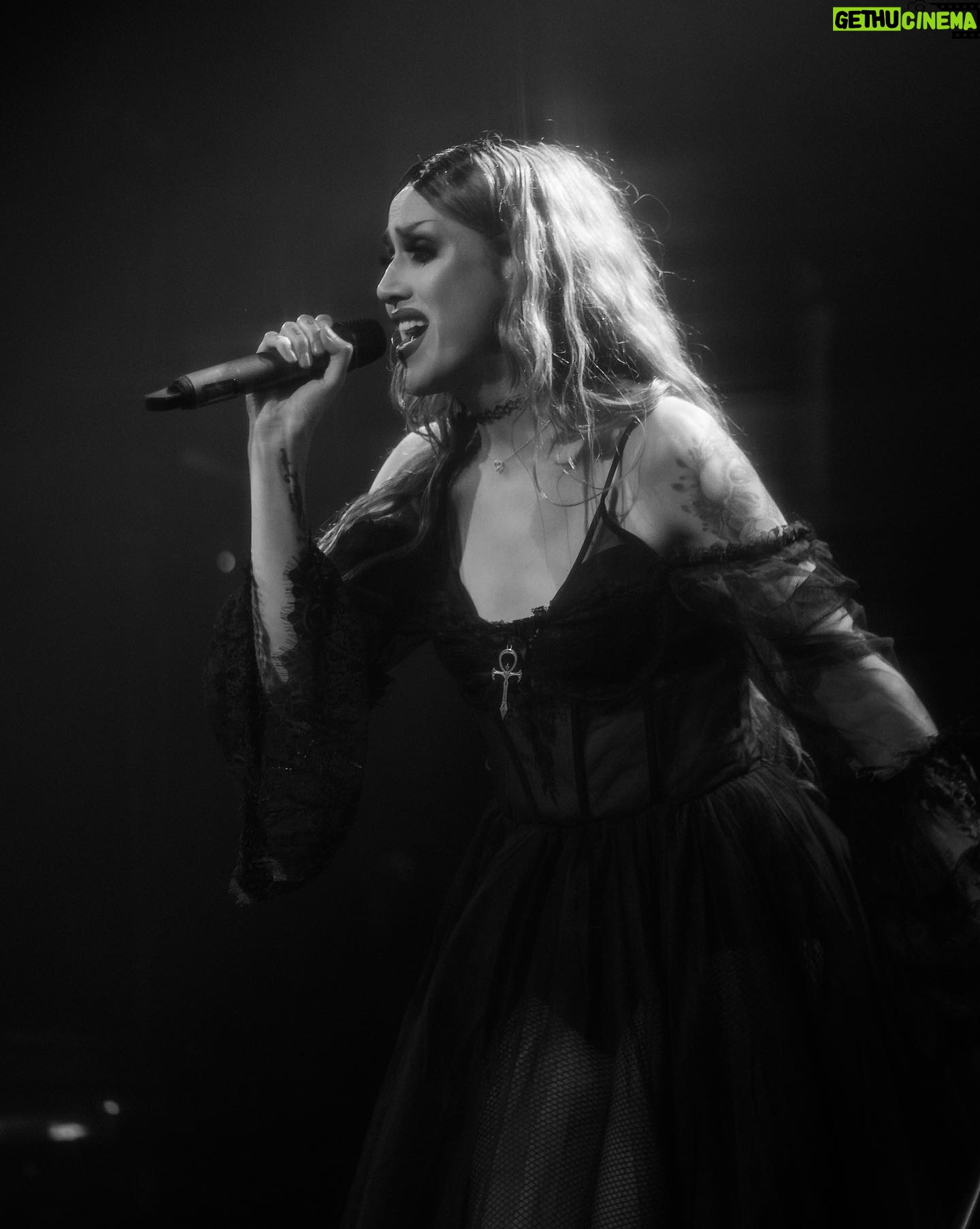 Adore Delano Instagram - Denver 10/29/23 @bluebirdtheater 🔮 • • • 📸: @treykarson