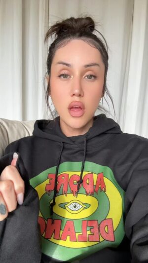 Adore Delano Instagram - 4 months post op #ffs with @drjumaily 💖