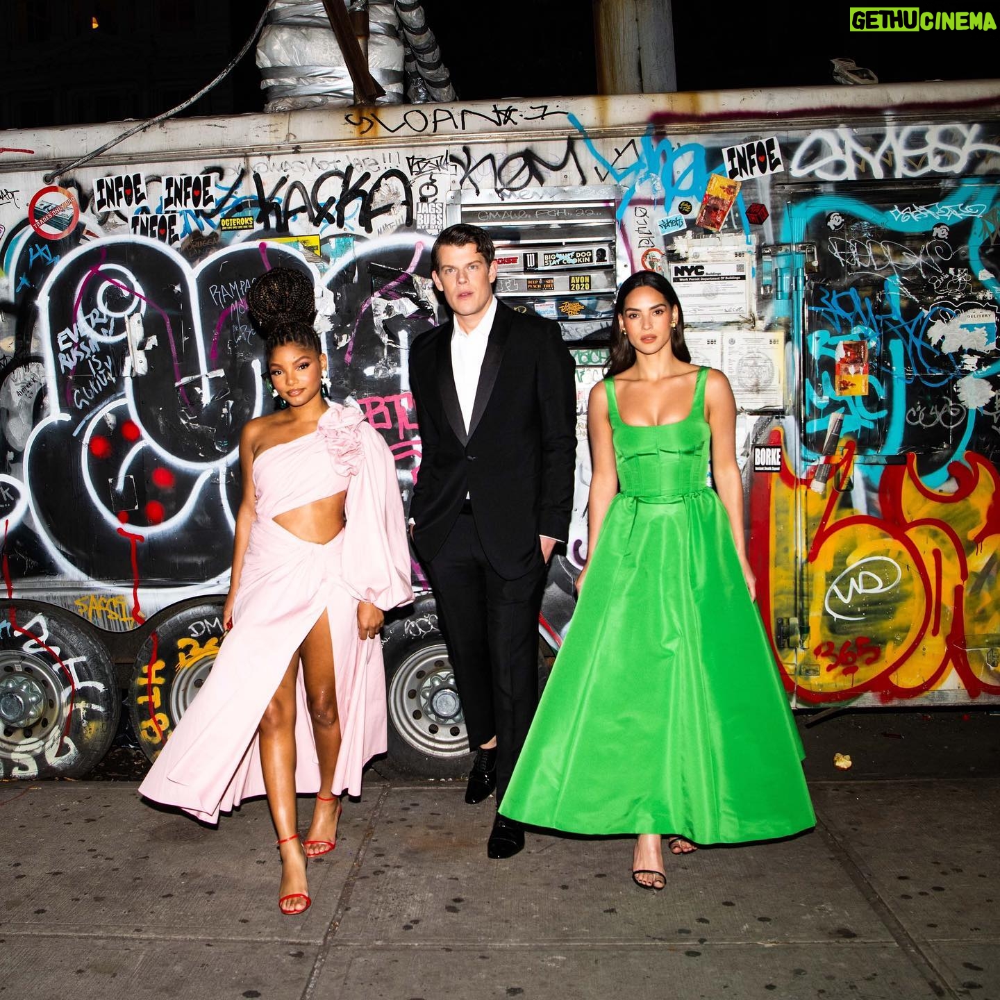 Adria Arjona Instagram - @cfda awards last night with the two best dates a girl could ask for @wesgordon @hallebailey @carolinaherrera