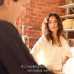 Adria Arjona Instagram – La oportunidad de coleccionar y colaborar con artistas latinoamericanos es un sueño. Hace más de un año, me topé con la obra de @armandomesias y en ese momento supe que queria que el transformara una de las piezas más significativas en mi posesión en una de sus obras : la camisa de mi abuela Mimi. Un objeto cargado de recuerdos de la infancia y vida de la mujer a que más admiró. Tener esta pieza en mi hogar y poder compartirla a través de este video no tiene precio. ▪️ The opportunity to collect and collaborate with Latin American artists is a dream come true. Over a year ago, I stumbled upon the work of @armandomesias, and at that moment, I knew I wanted him to transform one of my most valuable possessions into one of his pieces: my grandmother’s shirt. A piece filled with childhood memories and life of the woman I’ve admired the most. Mimi. Having this piece in my home and being able to relive and share her legacy through this video is something I’ll cherish forever.