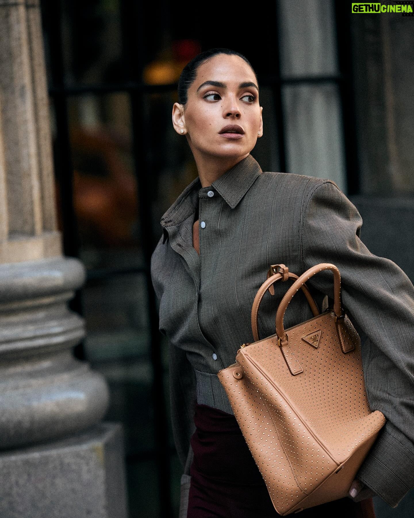 Adria Arjona Instagram - LA streets with my new lady. @prada named her Galleria #PradaGalleria #pradapartner #ad
