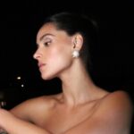 Adria Arjona Instagram – One night only Venezia @armanibeauty 🤍