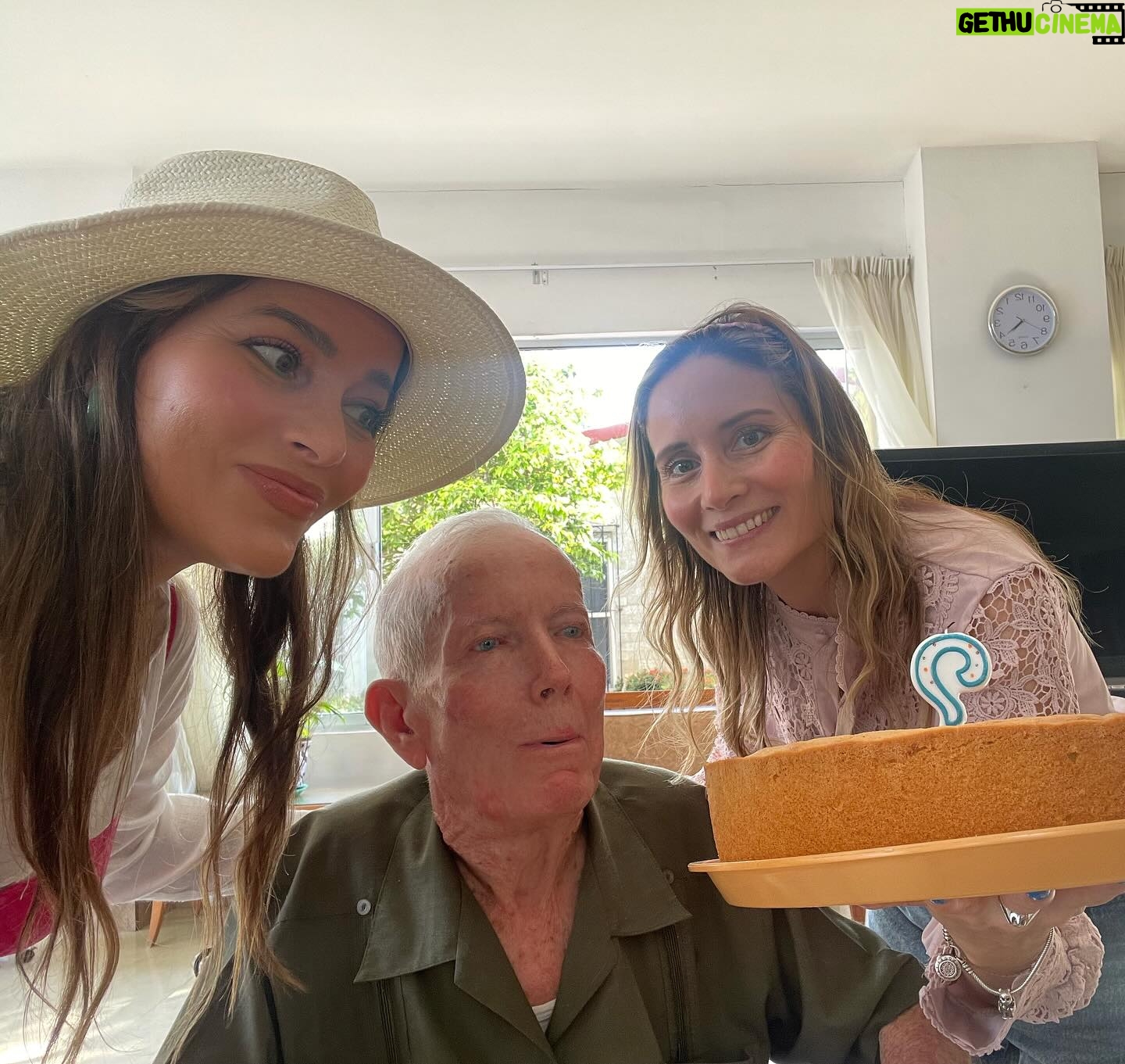 Adriana Fonseca Instagram - Feliz cumpleaños papito lindo… ______ Mucha salud, bendiciones, amor y felicidad para ti… . . #papa #birthday #lifestyle
