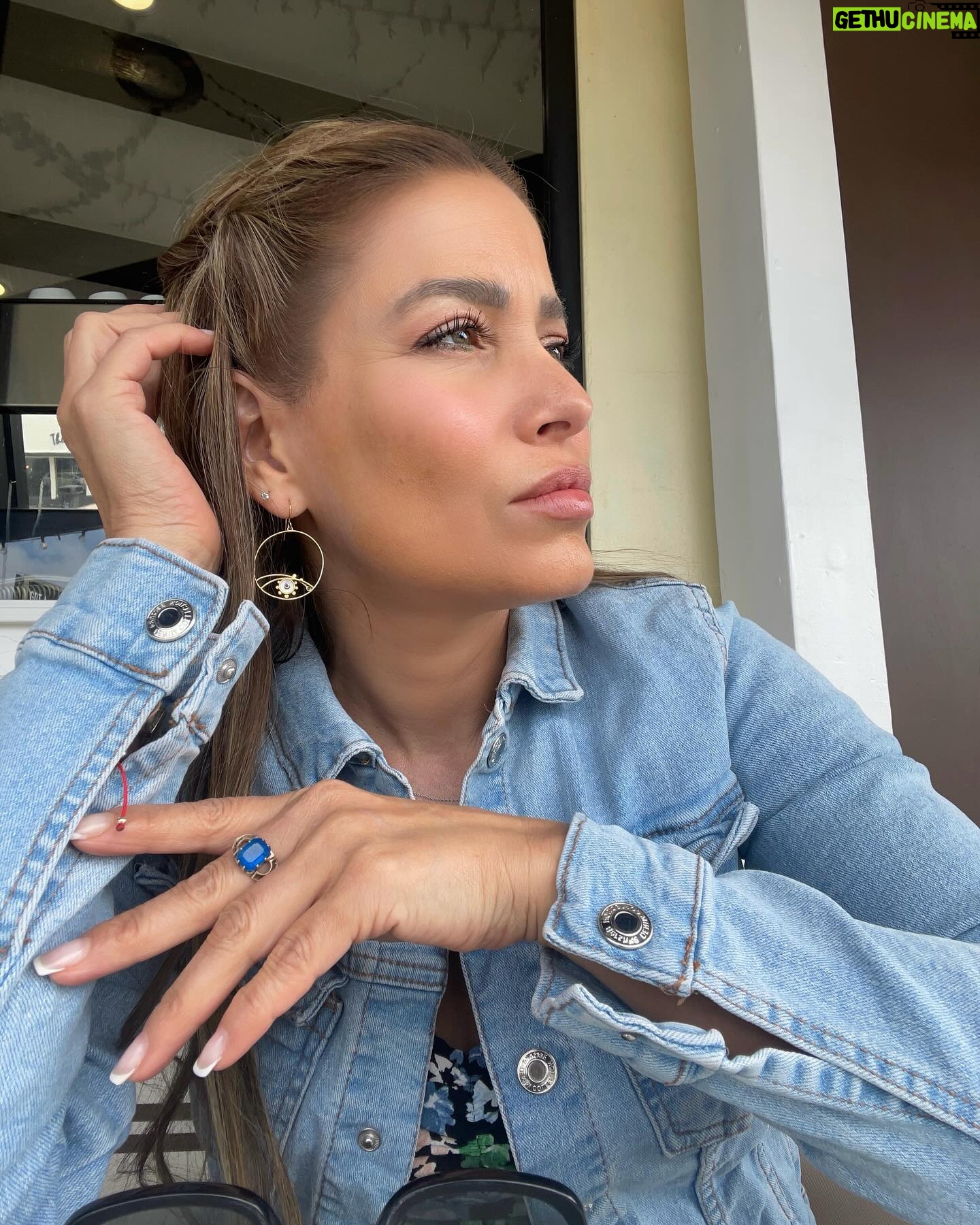 Adriana Fonseca Instagram - Mis niñas del alma y yo… . . #lifestyle #girls #mimanada #mexicana #cute #fashion #LA