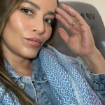 Adriana Fonseca Instagram - Nos fuimos! _______ A divertirnos y desconectarnos un rato… Gracias a @vivaaerobus todo es mas fácil y divertido 😁 We’re outta here! To have fun and disconnect for a while... Thanks to #vivaaerobus, everything is easier and more fun. . . . . . #travel #traveltips #DejateVolar #ViajerosReales #cute #latina #blessed