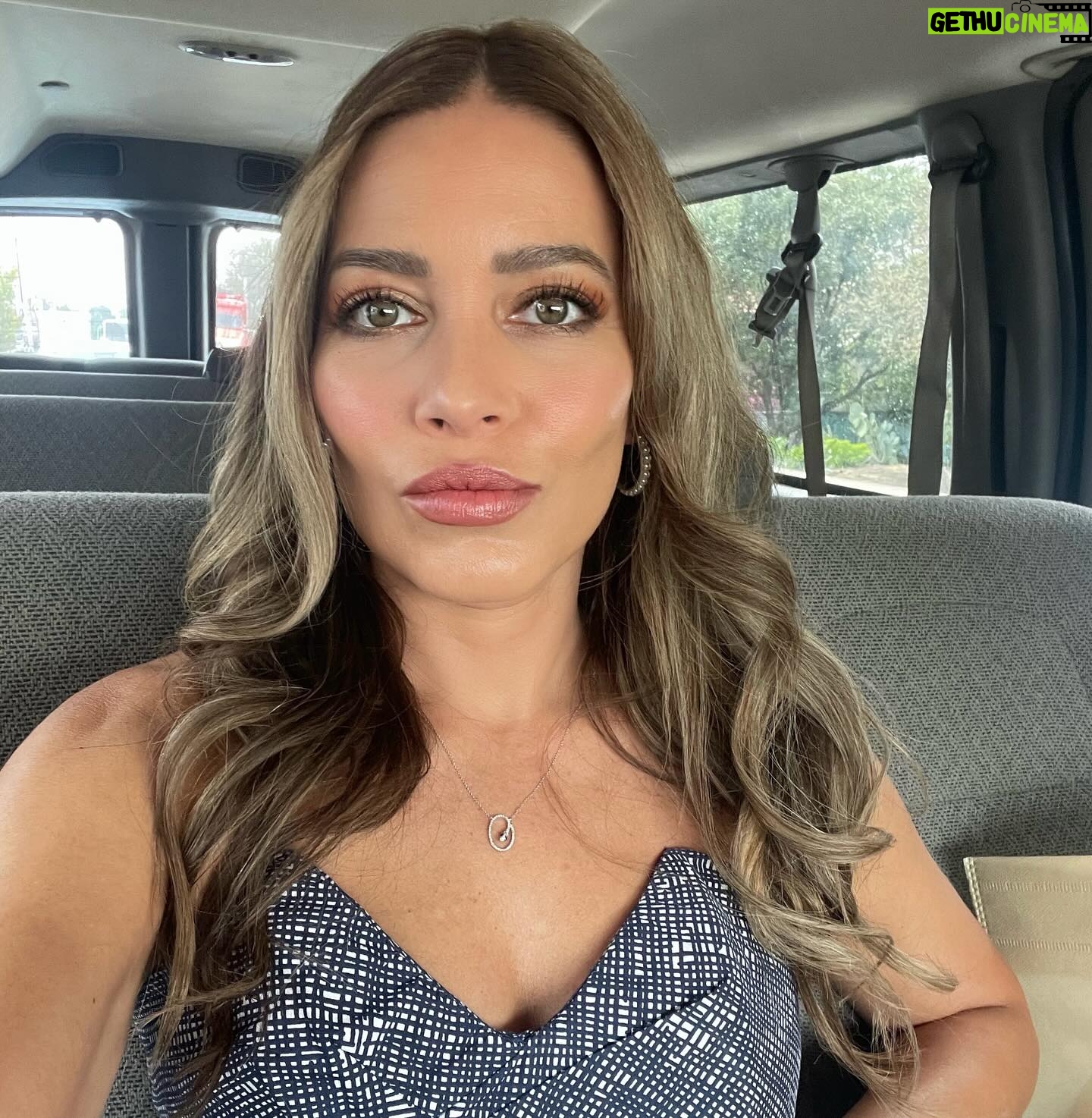 Adriana Fonseca Instagram - 1. En camino a una importante reunión. 2. Comiendo el mejor sushi in town. 3. Con mamá, en camino. 4. Probando luces naturales, en el camino. 5. Selfie en el baño, amo ponerme vestido con tenis, a-gusto! 6. Amo amo, este pescado es edición limitada de Alaska! Yum 7. Acabando yoguita. 8. Vamos de regreso! 9. Mami, disfrutando el postre mas deli! Estaba helado y traía mango picado, espectacular! 10. Hechando la poderosa…. _______ 1. On the way to an important meeting. 2. Eating the best sushi in town. 3. With Mom on the way. 4. Testing natural lights, on the way. 5. Selfie in the bathroom, I love wearing dress in tennis! 6. This fish is limited edition of Alaska! Yum 7. Finishing yoguita. 8. Let’s go back! 9. Mommy, enjoying the most deli dessert! It was ice cream and it was handle chopped, spectacular! 10. Signing…. . . . . . #cute #cdmx #latina #travel #Mexico #lifestyle #fashion #ILoveMyMom