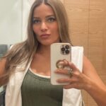 Adriana Fonseca Instagram - Visualizando lo que esta por llegar… ______ Dias emocionantes es cdmx, me ha tocado venir mucho últimamente, muero por contarles lo que viene… AMEN . . #cdmx #cute #family #friends #amen #blessed