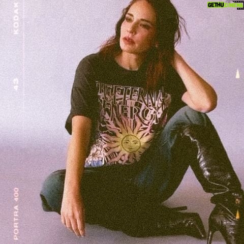Adriana Louvier Instagram - Del otro día… Súper equipo. ⚡️próximas fotos.