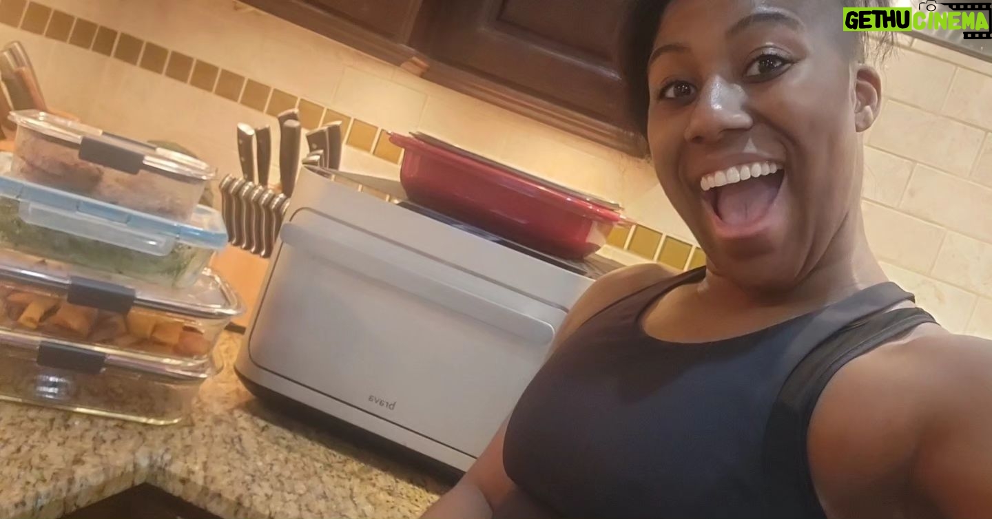 Adrienne Reese Instagram - On days like this I am sooo immensely thankful for my .@BravaHome !!! Makes meal prep all the easier especially in between gym and ring practice!!!