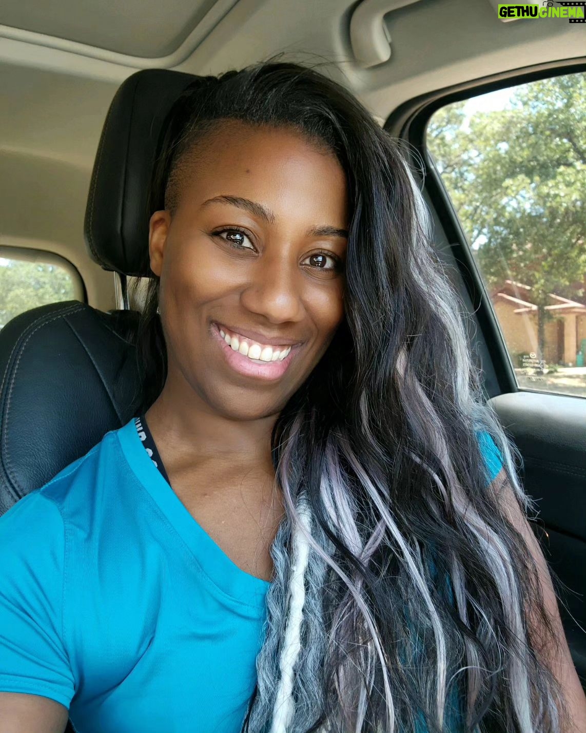 Adrienne Reese - 4.5K Likes - Morning!