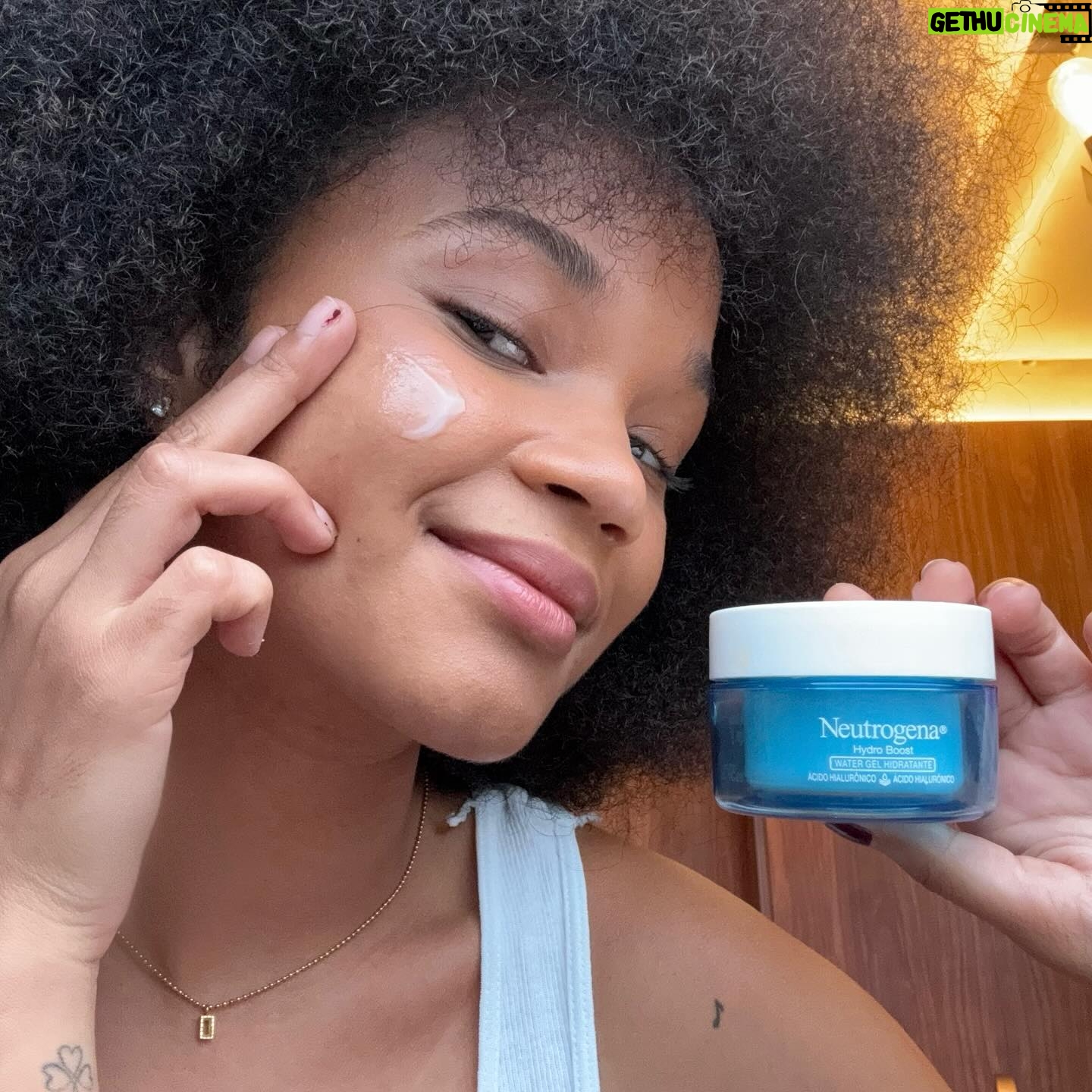 Agnes Nunes Instagram - Pele oleosa? Pele ressecada? É tudo uma questão de hidratação! 😉Arrasta pro lado e veja os benefícios maravilhosos do meu hidratante queridinho, @neutrogenabr Hydro Boost Water Gel <3 #hydroboost #publi