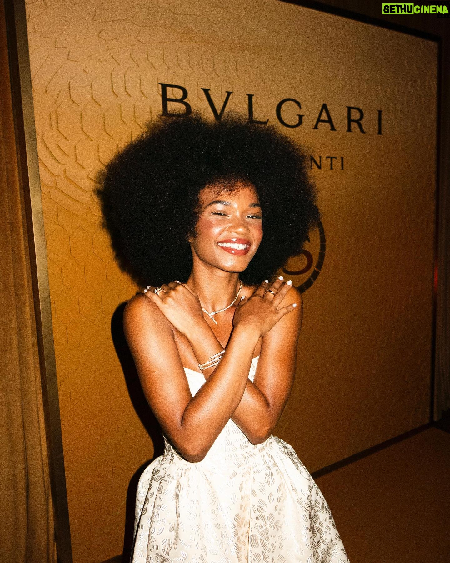 Agnes Nunes Instagram - Que noite memorável! Ontem na celebração de 75 anos da Serpenti, ícone da @bulgari. Além de também comemorar a colaboração criativa com o incrível artista brasileiro Gabriel Massan. A todo time da @bulgari , muito obrigada pelo convite para estarmos todos juntos nessa noite cheia de gente linda! Amei. 🌹✨🐍 #Serpenti75 #BulgariJewelry What a memorable night! Yesterday at the 75th anniversary celebration of Serpenti, @bulgari icon. In addition to also celebrating the creative collaboration with the incredible Brazilian artist Gabriel Massan. To the entire @bulgari team, thank you very much for the invitation to all be together on this night full of beautiful people! I loved. 🌹✨🐍 #Serpenti75 #BulgariJewelry Fotos: @joaokopv
