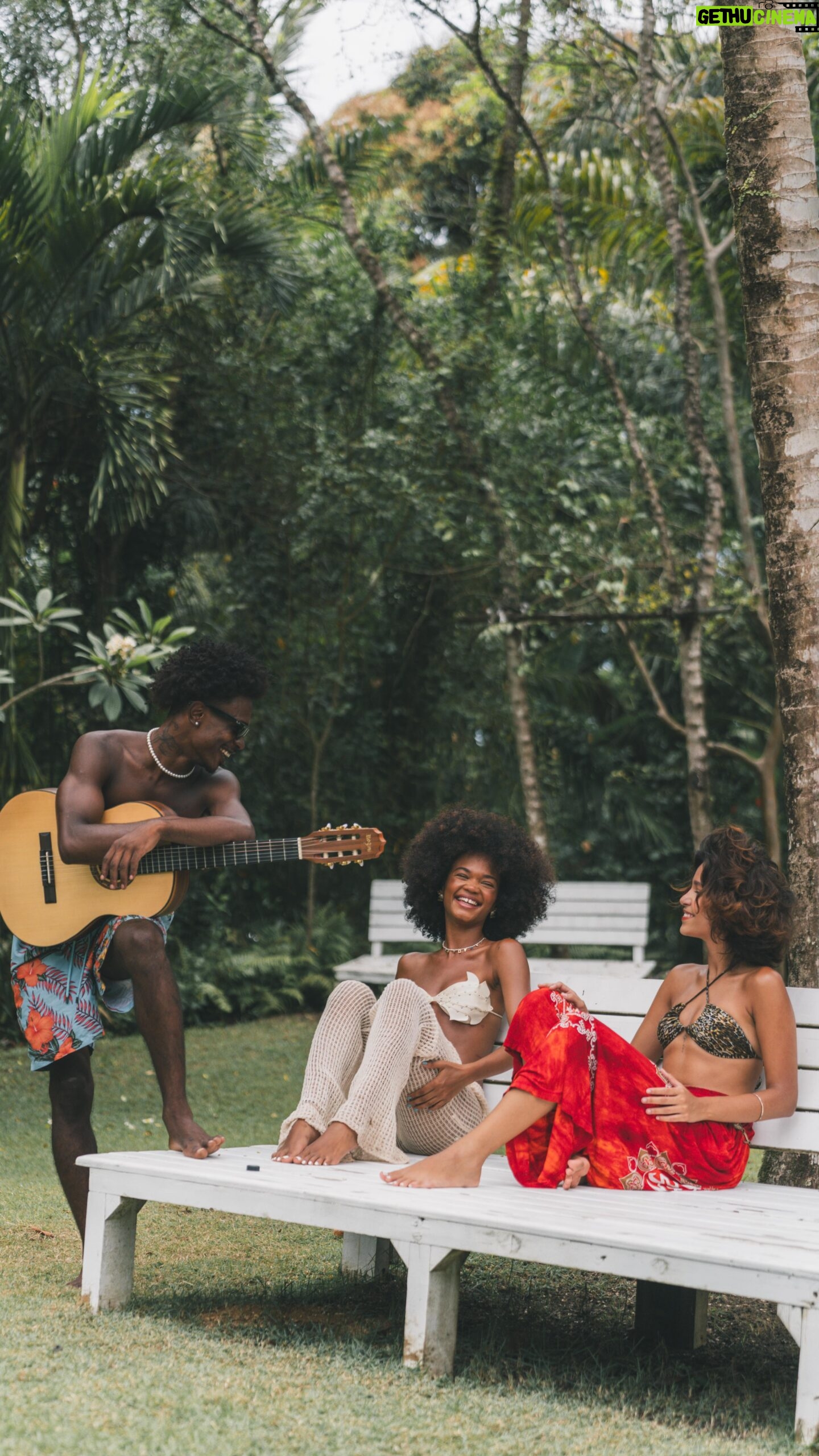 Agnes Nunes Instagram - Amo cantar com vcs @froesmari @taylan.oficial ❤️ 🌴🌹🧚🏾♂️✨ 📹 @asfotosdaliz