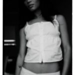 Agnes Nunes Instagram - selfies na janela