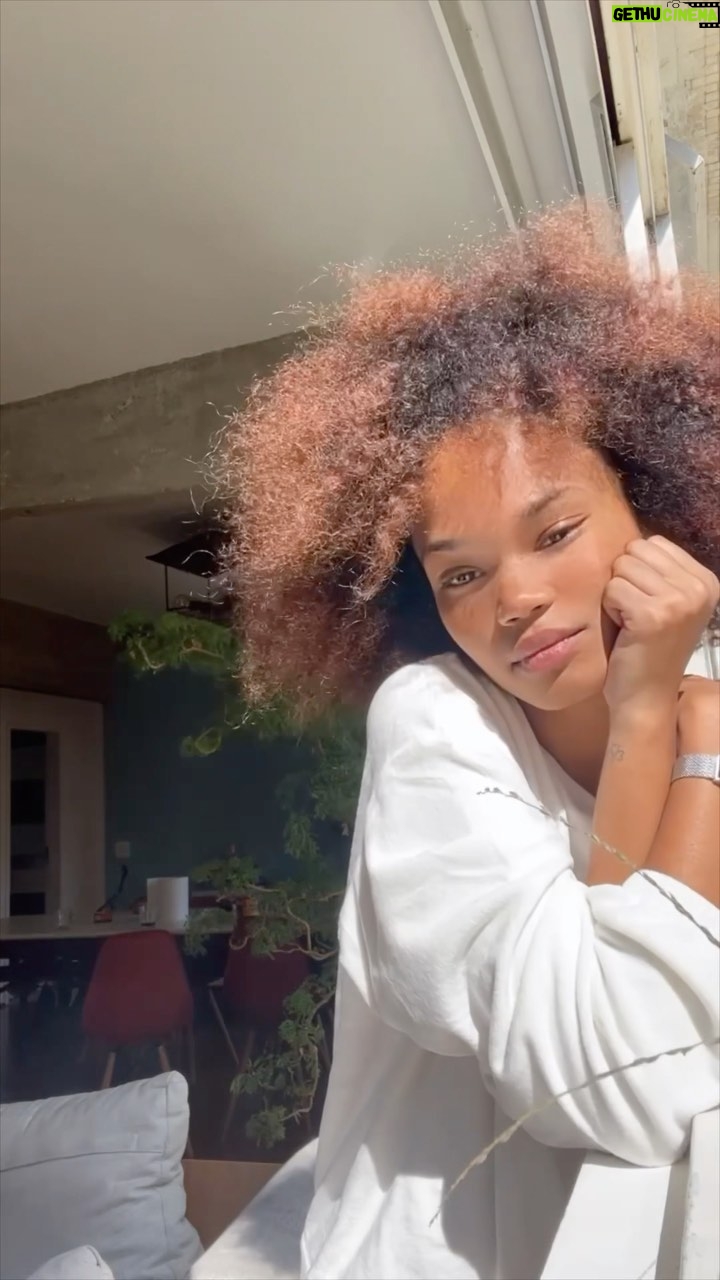 Agnes Nunes - 17.3K Likes - esse cabelo bagunçado que me leva pro céu 🤍