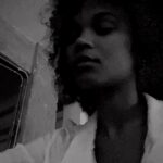 Agnes Nunes Instagram - eu tava indo dormir mas tô com essa música na cabeça mas agora tô indo dormir, um xêro 🌹 ah, aproveitar pra dizer q ainda tem ingresso disponível pra turnê Europa, só clicar no link da minha bio 😚🤏🥰🫶🤍