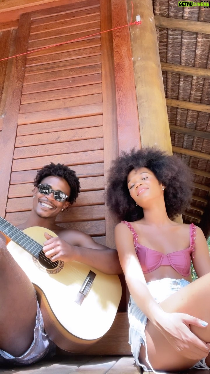 Agnes Nunes - 148.7K Likes - cantando na varandinha da Bahia com @taylan.oficial ❤️
isso é @baguarecords 🌹
