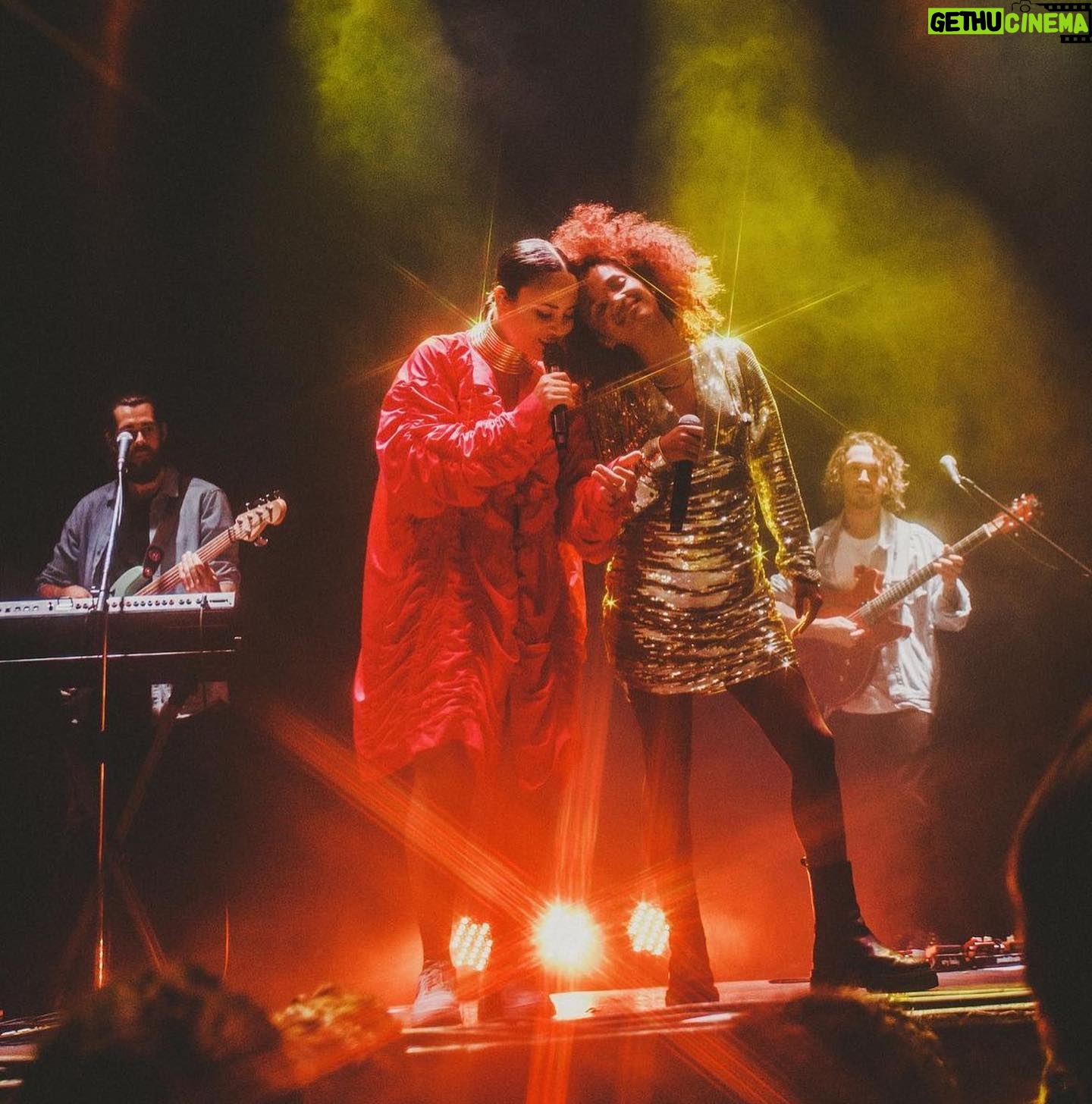 Agnes Nunes Instagram - Hoje eu acordei com saudade desse dia em que realizei um sonho, cantar com minha deusa @mayraandradeofficial ❤️