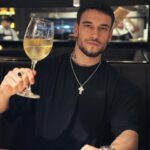 Agustín Bernasconi Instagram - Salutee 🩶