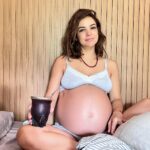 Agustina Cherri Instagram - 1. No extrañando la panza. 2. Con mi nuevo amor. 3. Limpieza de obra con amigos. 4. Pariendo. 5. Mis muchachitos. 6. La mañana previa a parir.