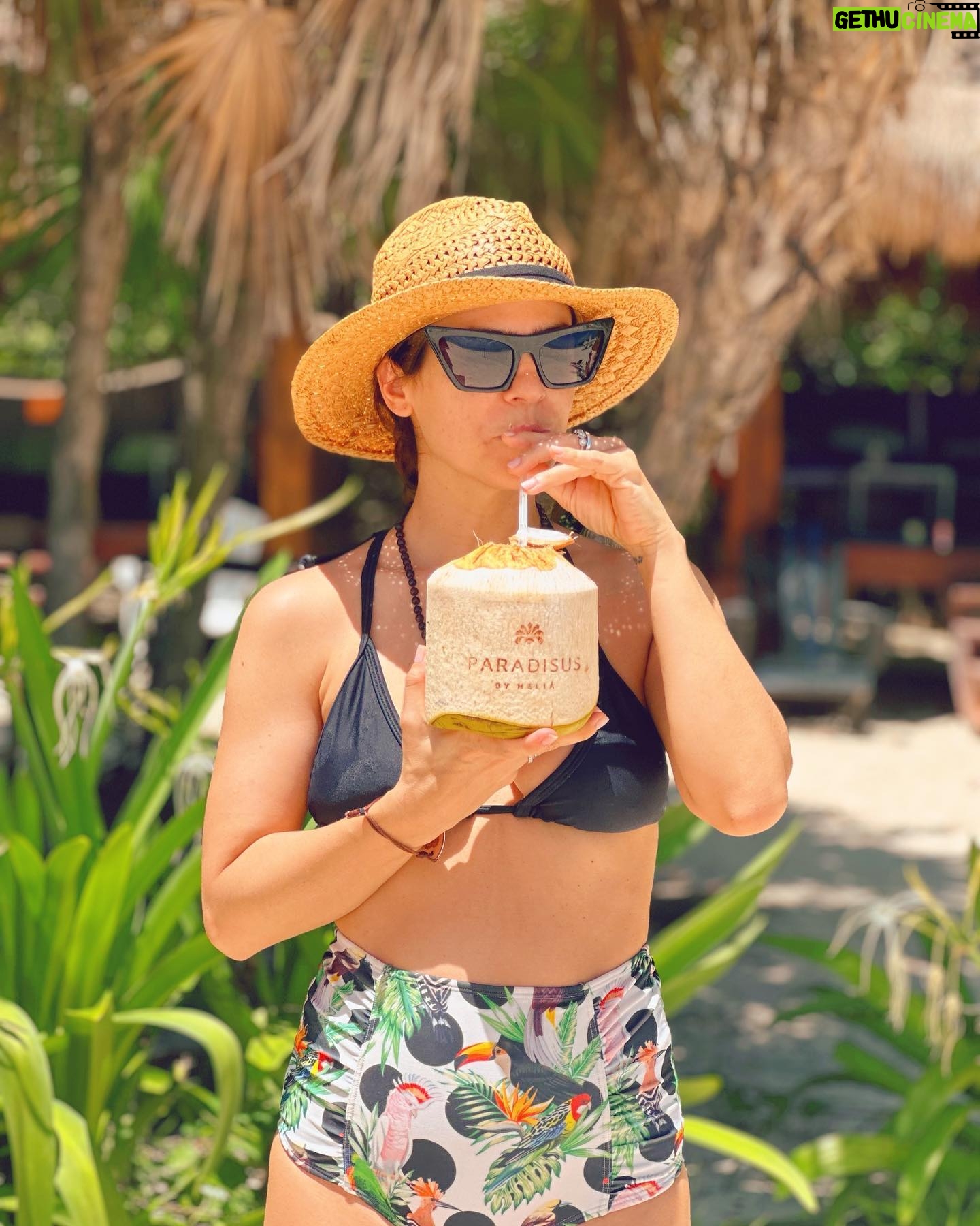 Agustina Cherri Instagram - Mi coco y yo by #ParadisusPlayaDelCarmen @paradisusbymelia_esp @paradisusbymelia_eng @fplusfc y @fgirolimini