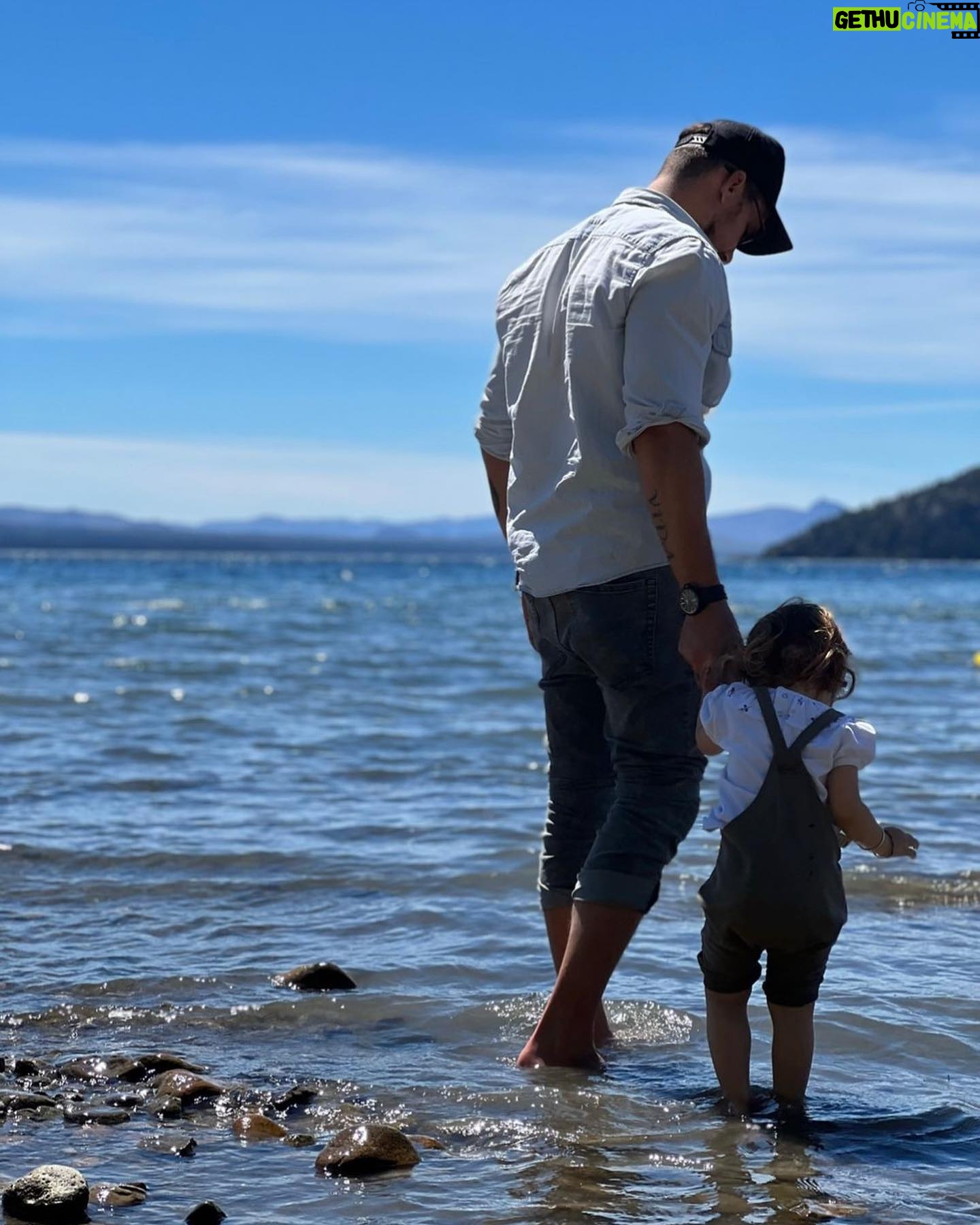 Agustina Cherri Instagram - Alba cumple 3 años y no se como pasó tan rápido! Siempre riendo, aprendiendo, jugando… @huggiesargentina gracias por acompañarnos en esta etapa! ❤️
