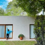 Agustina Cherri Instagram - Al fin puedo mostrarles cómo quedaron las ventanas de mi casa :) Vean el ANTES y sobre todo el DESPUÉS, que nos marca la diferencia. Pueden ver lo hermosas que quedaron las ventanas, que son de pvc y son de @muchtek.tecnoperfilesgroup (ojito ojazo, no es otra marca, sino que #TECNOPERFILES cambió su nombre, para expandirse y llegar así a todo el 🌍 Las elegimos con un diseño exclusivo en color Golden Oak - en un tono que tiene la calidez de la madera con las ventajas del PVC: son súper herméticas, aislantes, seguras, resistentes y datazo, son sustentables; me permiten ahorrar energía y poner mi granito de arena para un mundo más sostenible. Mis #VentanasEficientes de Muchtek las fabricó @aukot_aberturaspvc y tienen herrajes de @g_u.herrajes , fundamental para que todo el sistema ventana pueda funcionar al 100% y garantizarnos el diseño que soñamos y sobre todo el confort que tanto buscamos con toda esta remodelación.
