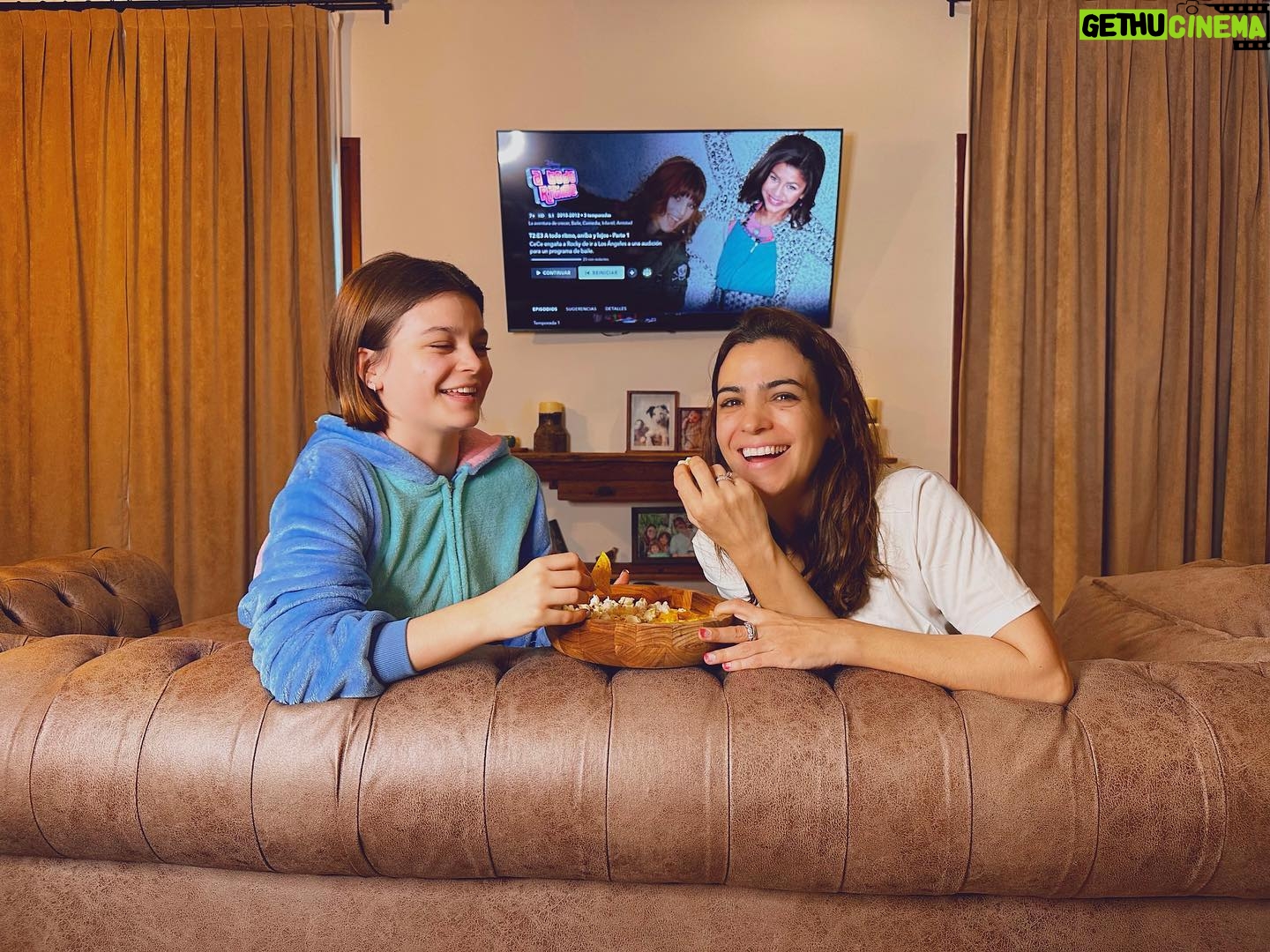 Agustina Cherri Instagram - Con Muna vimos mil veces #JuegoDeGemelas, llena de travesuras, emoción e intriga, un clásico! Nos quedamos con ganas de más, así que le mostré #ATodoRitmo en @disneyplusla y no podemos parar. Si son como nosotras, fans de la música y el baile, necesitan una buena dosis de CeCe Jones y Rocky Blue. Si hay música, hay Disney y si es con Muna, me siento como en casa. #ad ❤️