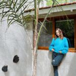 Agustina Cherri Instagram - Al fin puedo mostrarles cómo quedaron las ventanas de mi casa :) Vean el ANTES y sobre todo el DESPUÉS, que nos marca la diferencia. Pueden ver lo hermosas que quedaron las ventanas, que son de pvc y son de @muchtek.tecnoperfilesgroup (ojito ojazo, no es otra marca, sino que #TECNOPERFILES cambió su nombre, para expandirse y llegar así a todo el 🌍 Las elegimos con un diseño exclusivo en color Golden Oak - en un tono que tiene la calidez de la madera con las ventajas del PVC: son súper herméticas, aislantes, seguras, resistentes y datazo, son sustentables; me permiten ahorrar energía y poner mi granito de arena para un mundo más sostenible. Mis #VentanasEficientes de Muchtek las fabricó @aukot_aberturaspvc y tienen herrajes de @g_u.herrajes , fundamental para que todo el sistema ventana pueda funcionar al 100% y garantizarnos el diseño que soñamos y sobre todo el confort que tanto buscamos con toda esta remodelación.