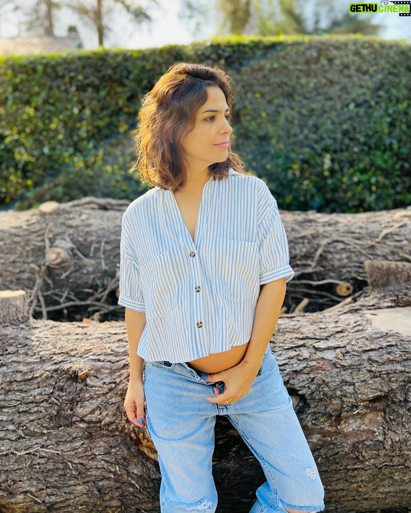 Agustina Cherri Instagram - No podrán sacarme de mi @saltanpepajeans ❤️