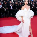 Agustina Palma Instagram - Première fois au palais ❤️ Cannes Film Festival 2024 Thanks to the @pronovias team. I felt fully supported for my first time on the Cannes red carpet! Confidence, elegance, and splendor define this look for me! My first time in Cannes! Makeup and hair by @olasevich x @lancomeofficial @beautyexpertlancome Thank you @campariarg for having me and giving me the opportunity to fully experience this festival. Thanks to my team ✨ @espejoconstanza @palma_hernan @palmahnos @belendori @erica.spector @linamcaceres @latinwe @ramonpilaces @untitledentertainmentagency @soycarmenpe —— Y sobre todo quiero agradecerme ami por hacerme llegar hasta aquí. Esto han sido años de trabajo, esfuerzo y paciencia. No necesito poner en mi bio todo lo que hice en mi carrera desde los 8 años, para que los demás validen mis logros en mi carrera como actriz. Hoy me celebro porque sé todo lo que he tenido que pasar para llegar aquí. Por ser mi mejor cómplice y por creerme capaz de conseguirlo cuando me lo propongo, y por no perder el alma y los valores en el camino. Gracias infinitas a todos los que en el camino me dijeron que NO lo conseguiría, porque me dieron la fuerza. Desde San Miguel de Tucumán a Cannes! El que te diga que no puedes lograrlo, que me llame! 😘