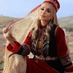 Ahlam Zaimi Instagram - Caption this 🫣🇲🇦❤️🫶🏻✨ Photo credit @karimaahajja_photography Wearing @missmiya.ma Make up and hair @make_up_by_hala Location @palaisdefes #morocco #fes #pictureoftheday #caftan #fyp #fypシ #trend #ramadan #ramadan2024