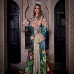 Ahlam Zaimi Instagram - Feel like queen 👸 🇲🇦 Make Up , Hair @olivia.beauty.studio.tanger Caftan And accessories @olivia.beauty.studio.tanger Stylisme : @larinihouda DA : @medinaagency Photo :@nano_photgraphy_ Location :@riadamelia DA: @rabie.akhrif . #maroc #morroco #caftan #caftanmarocain #mariage #beldi #tradition #tetouan #tanger #hociema #love