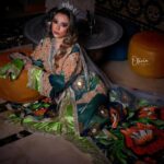 Ahlam Zaimi Instagram - Feel like queen 👸 🇲🇦 Make Up , Hair @olivia.beauty.studio.tanger Caftan And accessories @olivia.beauty.studio.tanger Stylisme : @larinihouda DA : @medinaagency Photo :@nano_photgraphy_ Location :@riadamelia DA: @rabie.akhrif . #maroc #morroco #caftan #caftanmarocain #mariage #beldi #tradition #tetouan #tanger #hociema #love