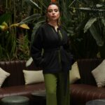 Ahlam Zaimi Instagram - كل عام و انتم بألف خير 😉✨️ . Wearing @kounouz.officiel MUA @hasnaafriki Photo credit @kreativeaub DA @simoelalaouii Location @hotelgauthier