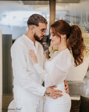 Ahlem Fekih Instagram - Mon homme, mon éternel , mon meilleur ami et mon humain préféré… Je t’aime de tout mon cœur 🤍🙏
Mua @nesrinesbiha haïr @khammarinajwa 
wearing @balkon_haute_couture 
deco @doniadeco 
pièce montée  @envie_gourmet 
taken by @firas.elwerghemmi