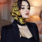 Ahlem Fekih Instagram - Let it go and let yourself glow 💫 @palazzoversacedubai @versace MUA @rim_bl taken by @monamunshi Treated by @cherifouali cherifouali