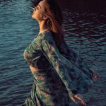 Ahlem Fekih Instagram - BE FREE. ———— 🧚🏻🧚🏻‍♀️ Taken by @hichem.abdedaiem MUA @elena_beauty_uae A special thanks to the one and only @drdaoudachraf 🌼
